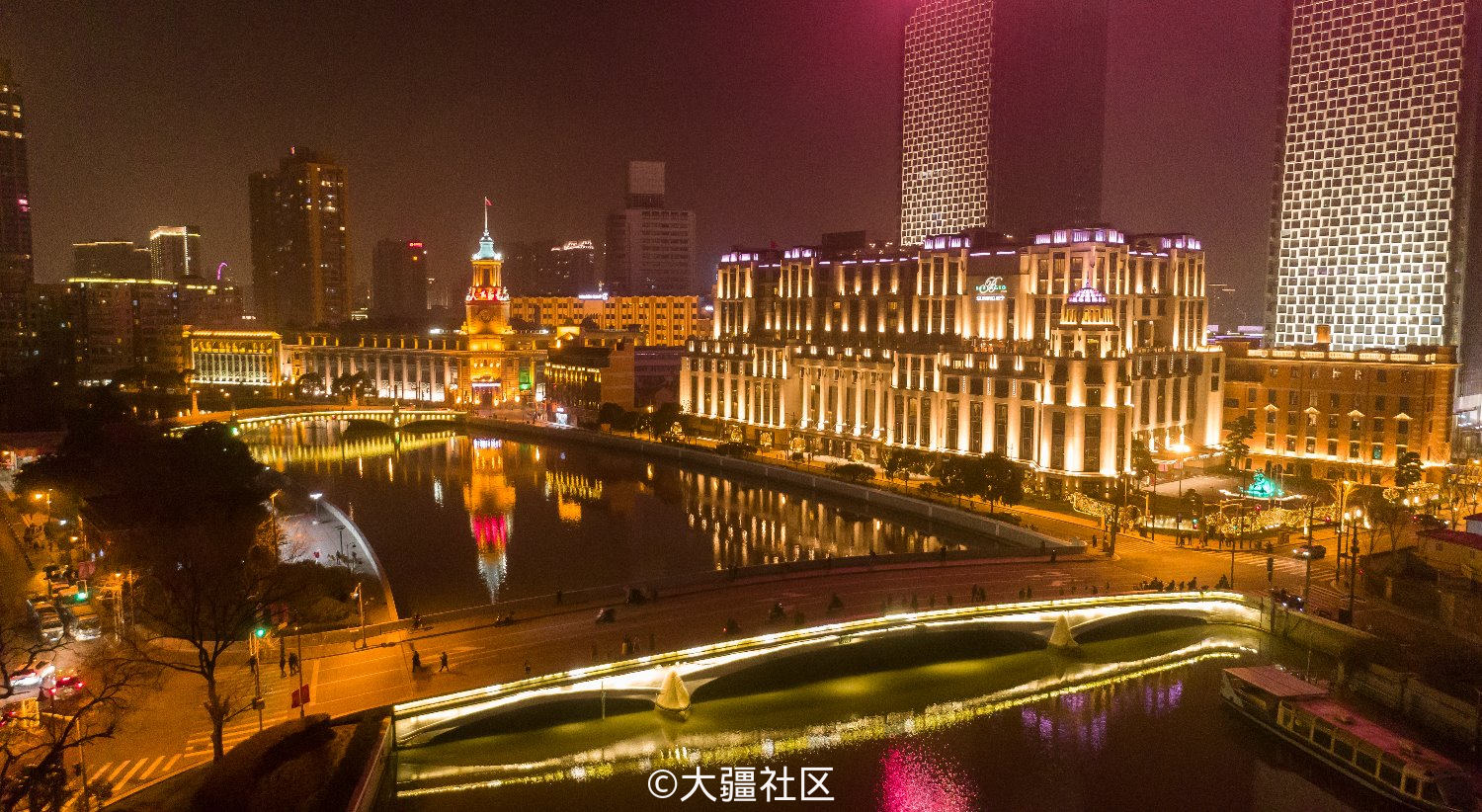 乍浦路桥,图中尖顶的建筑民国时曾是中华民国航空公司的总部